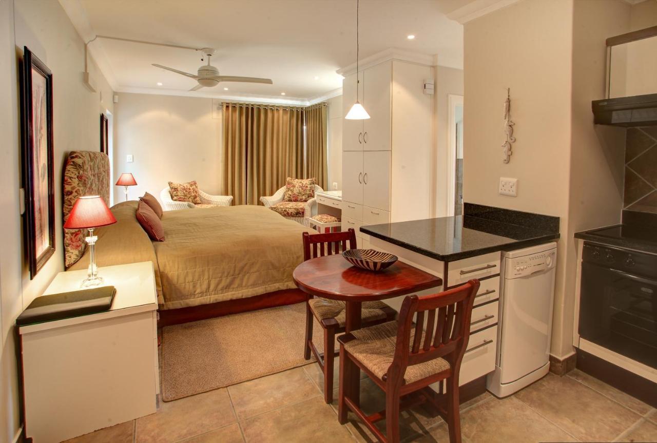 Makarios On Sea Apartment Teluk Herolds Bagian luar foto