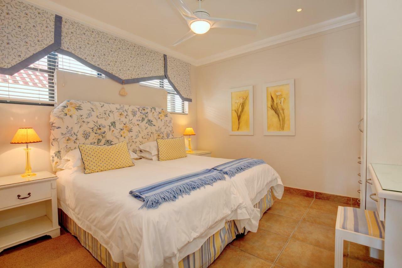 Makarios On Sea Apartment Teluk Herolds Bagian luar foto